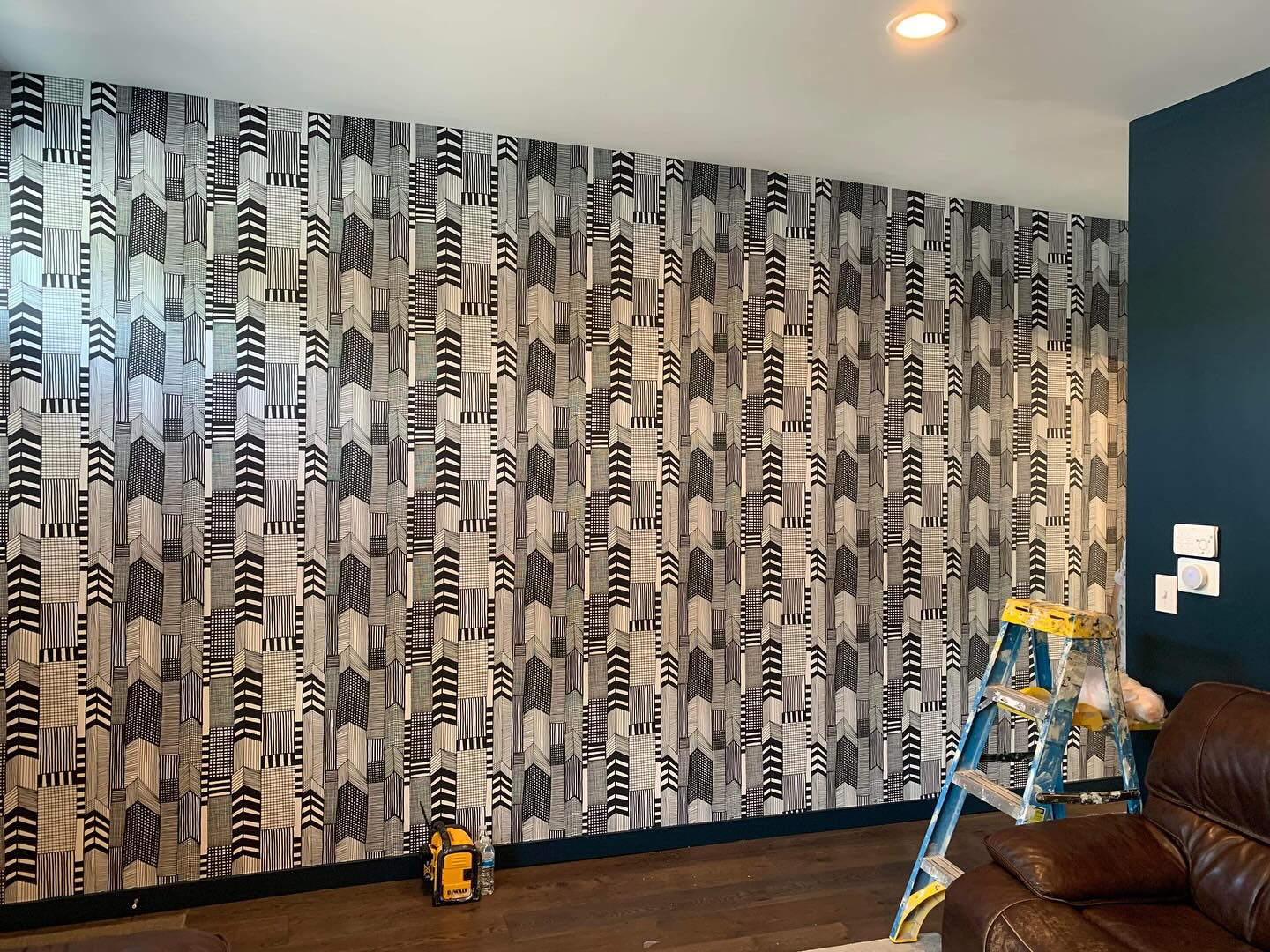 Residential Wallpaper Installation